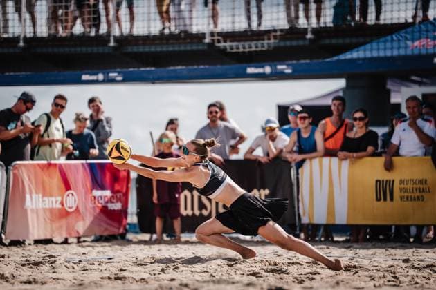 Beach Volleyball Womens German Championships 2025 Timmendorfer Strand 04 09 2025 Tabea Schwarz jumps for the ball Timmendorfer Strand Ahmann Hager Arena Schleswig Holstein Germany