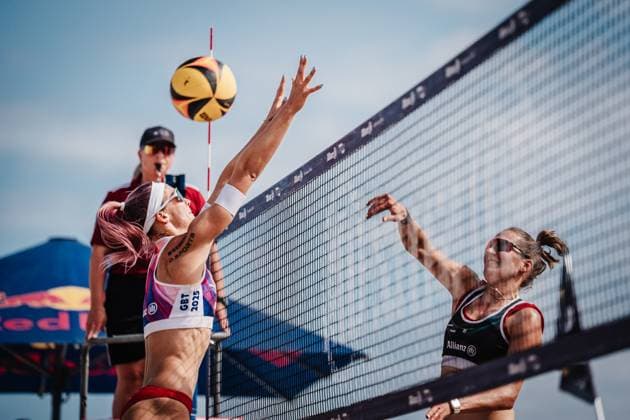Beach Volleyball Womens German Championships 2025 Timmendorfer Strand 04 09 2025 v l Sandra Ittlinger vs Larissa Claassen Timmendorfer Strand Ahmann Hager Arena Schleswig Holstein Germany