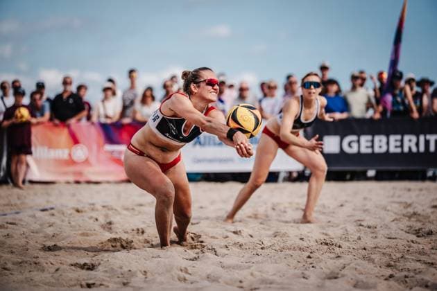 Beach Volleyball Women German Championships 2025 Timmendorfer Strand 04 09 2025 Acceptance of Larissa Claassen Timmendorfer Strand Ahmann Hager Arena Schleswig Holstein Germany
