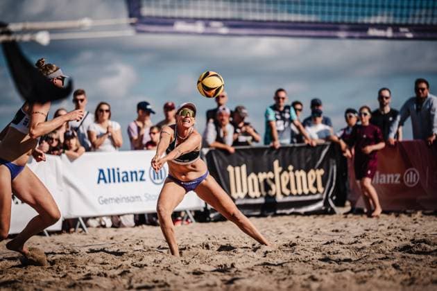 Beach Volleyball Womens German Championships 2025 Timmendorfer Strand 04 09 2025 Karla Borger plays the ball Timmendorfer Strand Ahmann Hager Arena Schleswig Holstein Germany