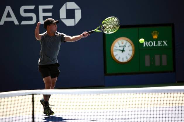 Sam shnowske vs thalita rodrigues in para standing t1, 1st round at us open tennis 2025. (spo) sam shnowske vs thalita rodrigues in para standing t1, 1st round at us open tennis 2025. September 4, 2025, new york, usa : american sam shnowske(in black cap & grey shirt) vs brazilian thalita rodrigues (in white cap & shirt) in para standing t1, 1st round of us open tennis 2025. Para standing tennis is the format for people with physical impairments who want to play tennis without using a wheelchair. This includes, but not limited to, people with limb loss, limb deficiencies, cerebral palsy, acquired brain injuries or people of short stature amid the 145th us open, which is one of four annual grand slam tennis tournaments, held in late august and early september on hard courts at the usta billie jean king national tennis center in flushing meadows, queens, new york. The tournament features men s, women s, and mixed singles and doubles championships, plus wheelchair events. It is run by the united states tennis association (usta) and is the final major tournament of the year. This 2025 tournament is celebrating the 75th anniversary of althea gibson breaking the color barrier, which is being honored with a special theme and artwork for the event. Credit: niyi fote thenews2 (Foto: Niyi Fote Thenews2 imago images) SPO Copyright: xNiyixFotex