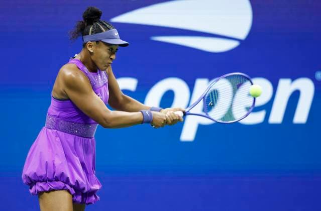 Naomi Osaka of Japan hits a return to Amanda Anisimova in the 1st set in a Women s semifinal match at the 2025 US Open Tennis Championship at the USTA Billie Jean King National Tennis Center in New York City on Thursday, September 4, 2025.  NYP20250904910 JOHNxANGELILLO