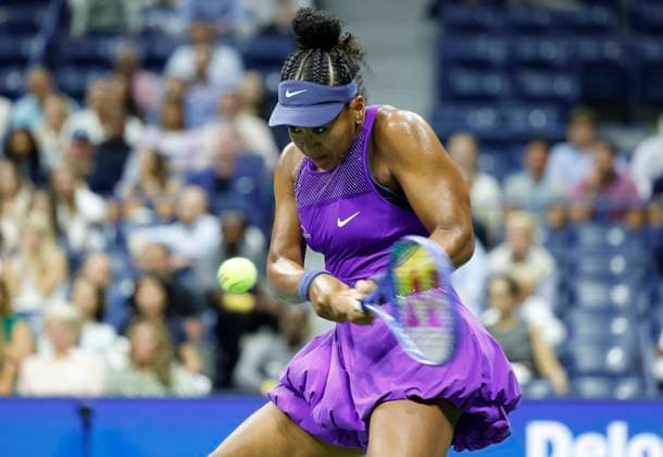Naomi Osaka of Japan hits a return to Amanda Anisimova in the 2nd set in a Women s semifinal match at the 2025 US Open Tennis Championship at the USTA Billie Jean King National Tennis Center in New York City on Thursday, September 4, 2025.  NYP20250904928 JOHNxANGELILLO