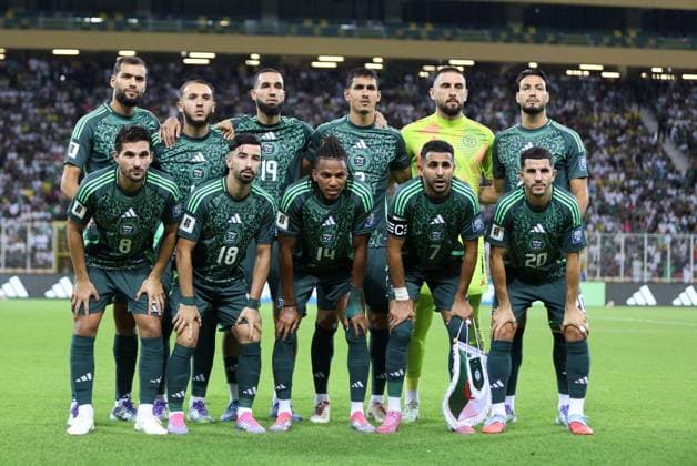 Algeria v Botswana - 2026 FIFA World Cup, WM, Weltmeisterschaft, Fussball Qualifier Algerian players pose for a group photo before the 2026 FIFA World Cup qualifying match between Algeria and Botswana at Hocine Ait Ahmed Stadium in Tizi Ouzou, Algeria, on September 4, 2025. TIZI ouzou Algeria  Copyright: xAPPx originalFilename:app-notitle250904_npSw4.jpg