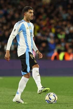 Argentina s midfielder Exequiel Palacios looks on during the South American qualification football match between Argentina and Venezuela for the FIFA World Cup, WM, Weltmeisterschaft, Fussball 2026 at the Monumental stadium in Buenos Aires on September 4, 2025. BUENOS AIRES ARGENTINA *** Argentina s midfielder Exequiel Palacios looks on during the South American qualification football match between Argentina and Venezuela for the FIFA World Cup 2026 at the Monumental stadium in Buenos Aires on September 4, 2025 BUENOS AIRES ARGENTINA Copyright: xALEJANDROxPAGNIx