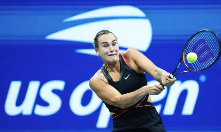 (250905) -- NEW YORK, Sept. 5, 2025 -- Aryna Sabalenka of Belarus hits a return during the women s singles semifinal match against Jessica Pegula of the United States at the 2025 US Open tennis championships in New York, the United States, Sept. 4, 2025. ) (SP)U.S.-NEW YORK-TENNIS-US OPEN-WOMEN S SINGLES-SEMIFINALS WuxXiaoling 