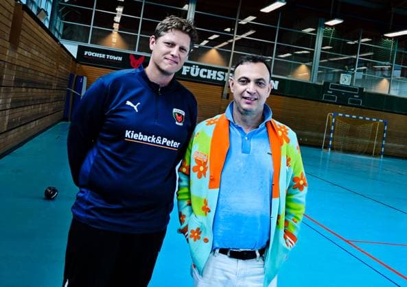 05 09 2025, xlakx, Handball Daikin HBL,Press conference Fuechse Berlin v l Press conference with Fuechse managing director Bob Hanning and the new coach Nicolej Kricka Berlin Daniel Lakomski