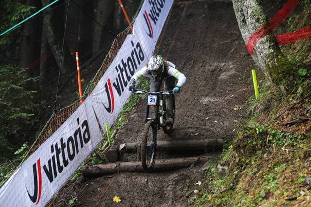 2025 UCI Mountain Bike World Championships Picture by Ed Sykes SWpix.com - 05 09 2025 - Cycling - 2025 UCI Mountain Bike World Championships - Downhill - ChampÃ ry, Valais, Switzerland - Women Junior Downhill - Qualification - Amelia Freeman (Australia) Copyright: x xSWpix.comx(t axPhotographyxHubxLtd)xEdxSykes SWpix.comx SWP-3030-1656