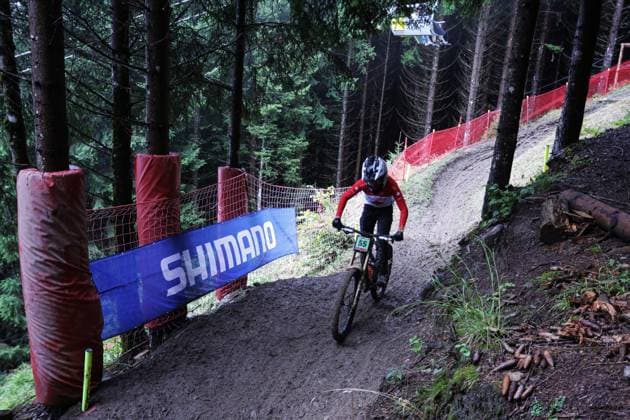 2025 UCI Mountain Bike World Championships Picture by Ed Sykes SWpix.com - 05 09 2025 - Cycling - 2025 UCI Mountain Bike World Championships - Downhill - ChampÃ ry, Valais, Switzerland - Men Junior Downhill - Qualification - Jack McCredie (Canada) Copyright: x xSWpix.comx(t axPhotographyxHubxLtd)xEdxSykes SWpix.comx SWP-3030-1704
