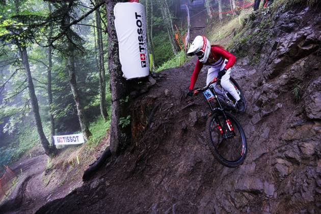 2025 UCI Mountain Bike World Championships Picture by Ed Sykes SWpix.com - 05 09 2025 - Cycling - 2025 UCI Mountain Bike World Championships - Downhill - ChampÃ ry, Valais, Switzerland - Women Junior Downhill - Qualification - Rosa Jensen (Denmark) Copyright: x xSWpix.comx(t axPhotographyxHubxLtd)xEdxSykes SWpix.comx SWP-3030-1706