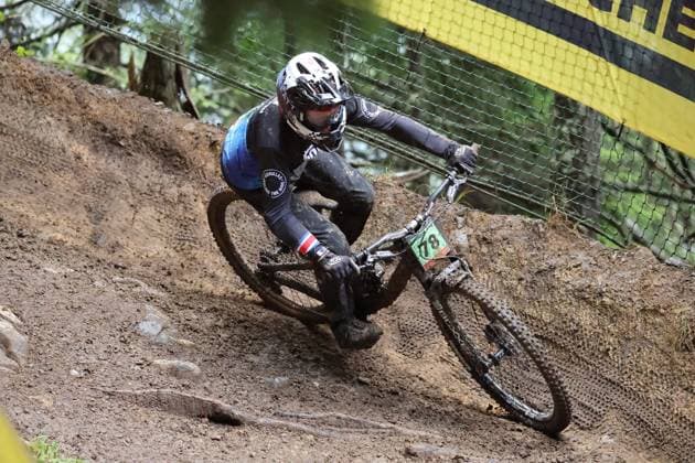 05 09 2025, ChampÃ ry, ChampÃ ry 2025 UCI Mountain Bike World Championships, Leo Schneppen Dardaine CRC during the downhill warmup before the Junior qualification ChampÃ ry Grand Paradis Valais Switzerland Copyright: xJustPictures.ch FrancescoxMinghettix jp-en-FrMi-MNG_1619