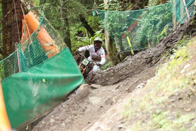 05 09 2025, ChampÃ ry, ChampÃ ry 2025 UCI Mountain Bike World Championships, Kamil Tymon POL during the Junior Men s Downhill qualification ChampÃ ry Grand Paradis Valais Switzerland Copyright: xJustPictures.ch FrancescoxMinghettix jp-en-FrMi-MNG_2343