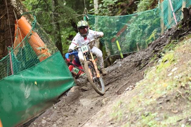 05 09 2025, ChampÃ ry, ChampÃ ry 2025 UCI Mountain Bike World Championships, Kamil Tymon POL 81 and Filippo Turatti ITA 80 during the Junior Men s Downhill qualification ChampÃ ry Grand Paradis Valais Switzerland Copyright: xJustPictures.ch FrancescoxMinghettix jp-en-FrMi-MNG_2357