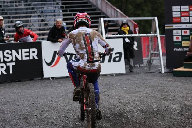 05 09 2025, ChampÃ ry, ChampÃ ry 2025 UCI Mountain Bike World Championships, Felix Griffiths GBR during the Junior Men s Downhill qualification ChampÃ ry Grand Paradis Valais Switzerland Copyright: xJustPictures.ch FrancescoxMinghettix jp-en-FrMi-MNG_2881