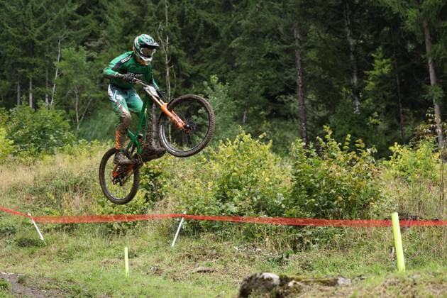 05 09 2025, ChampÃ ry, ChampÃ ry 2025 UCI Mountain Bike World Championships, Darragh Ryan IRL during the Junior Men s Downhill qualification ChampÃ ry Grand Paradis Valais Switzerland Copyright: xJustPictures.ch FrancescoxMinghettix jp-en-FrMi-MNG_2645