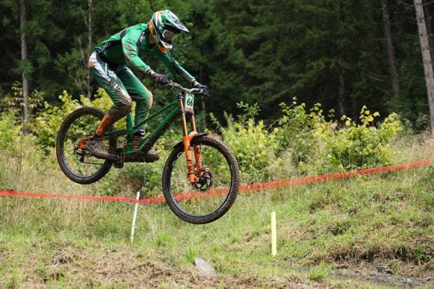05 09 2025, ChampÃ ry, ChampÃ ry 2025 UCI Mountain Bike World Championships, Darragh Ryan IRL during the Junior Men s Downhill qualification ChampÃ ry Grand Paradis Valais Switzerland Copyright: xJustPictures.ch FrancescoxMinghettix jp-en-FrMi-MNG_2665