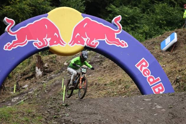 05 09 2025, Champéry, Champéry 2025 UCI Mountain Bike World Championships, Ažbe Kalinöek SLO during the Junior Men s Downhill qualification Champéry Grand Paradis Valais Switzerland Copyright: xJustPictures.ch FrancescoxMinghettix jp-en-FrMi-MNG_2675