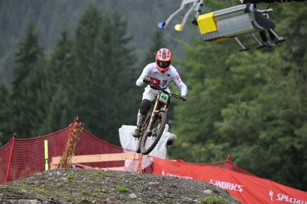 05 09 2025, ChampÃ ry, ChampÃ ry 2025 UCI Mountain Bike World Championships, Marius Krähenbühl SUI during the Junior Men s Downhill qualification ChampÃ ry Grand Paradis Valais Switzerland Copyright: xJustPictures.ch FrancescoxMinghettix jp-en-FrMi-MNG_2735