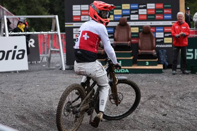 05 09 2025, ChampÃ ry, ChampÃ ry 2025 UCI Mountain Bike World Championships, Marius Krähenbühl SUI during the Junior Men s Downhill qualification ChampÃ ry Grand Paradis Valais Switzerland Copyright: xJustPictures.ch FrancescoxMinghettix jp-en-FrMi-MNG_2759