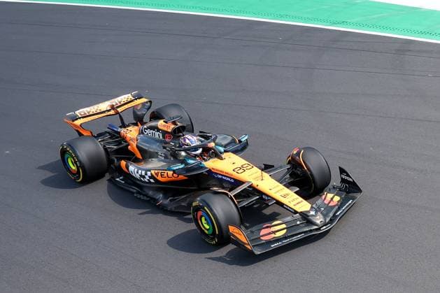 Test driver Alex Dunne McLaren Formula 1 Team 89 , 1 Free Practice, Italian Grand Prix, Motorsport, Men, Formula 1, 05 09 2025 Monza Lombardy Italy Copyright: xkolbert-press ChristianxKolbertx