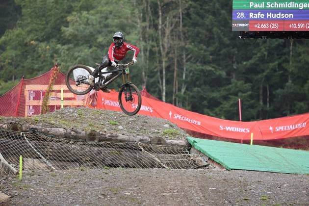 05 09 2025, ChampÃ ry, ChampÃ ry 2025 UCI Mountain Bike World Championships, Paul Schmidinger AUT during the Junior Men s Downhill qualification ChampÃ ry Grand Paradis Valais Switzerland Copyright: xJustPictures.ch FrancescoxMinghettix jp-en-FrMi-MNG_2925