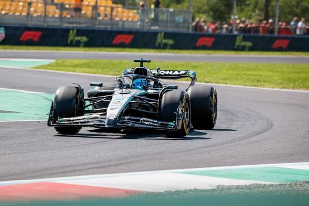 Formula 1 Pirelli Gran Premio d’Italia 2025 Alexis Perrin OVERTAKE MAXPPP - 05 09 2025 63 RUSSELL George (gbr), Mercedes AMG Petronas, action at the Formula 1 Pirelli Gran Premio d’Italia 2025, the 16th round of the 2025 FIA Formula 1 World Championship, WM, Weltmeisterschaft at Autodromo Nazionale Monza in Monza, Italy, from 04 to 07 September 2025  Copyright: xOVERTAKE MAXPPPxAlexisxPerrinx OVT202509059177 OVT202509059177