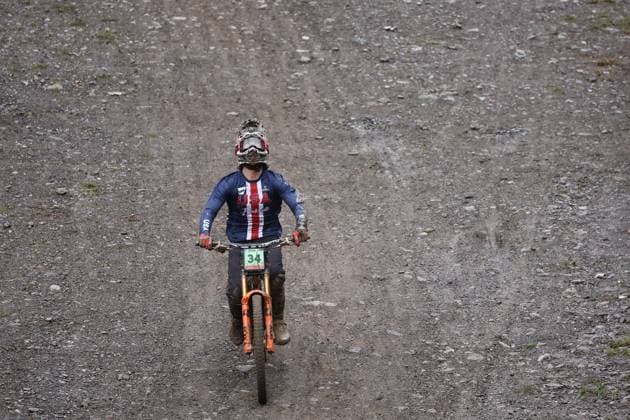 05 09 2025, ChampÃ ry, ChampÃ ry 2025 UCI Mountain Bike World Championships, Cohen Bundy USA during the Junior Men s Downhill qualification ChampÃ ry Grand Paradis Valais Switzerland Copyright: xJustPictures.ch FrancescoxMinghettix jp-en-FrMi-MNG_3047