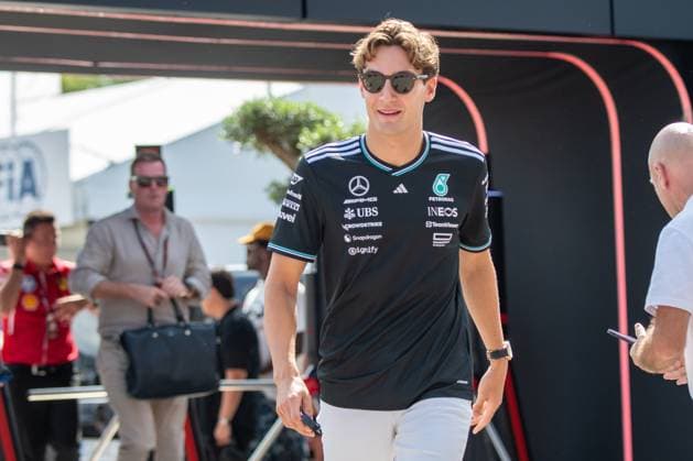 George Russell (GBR) arrives at the F1 GP of Italy at Monza Circuit on September 5, 2025 in Monza, Italy. during Pirelli Gran Premio d Italia 2025, Formula 1 Championship in Monza, Italy, September 05 2025  Copyright: xFedericoxManoni IPAxSportx xipa-agency.netx xx IPA_64210416 IPA_Agency_IPA64210416