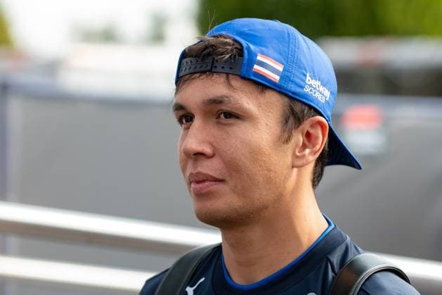 Alexander Albon (THA) arrives at the F1 GP of Italy at Monza Circuit on September 5, 2025 in Monza, Italy. during Pirelli Gran Premio d Italia 2025, Formula 1 Championship in Monza, Italy, September 05 2025  Copyright: xFedericoxManoni IPAxSportx xipa-agency.netx xx IPA_64210571 IPA_Agency_IPA64210571
