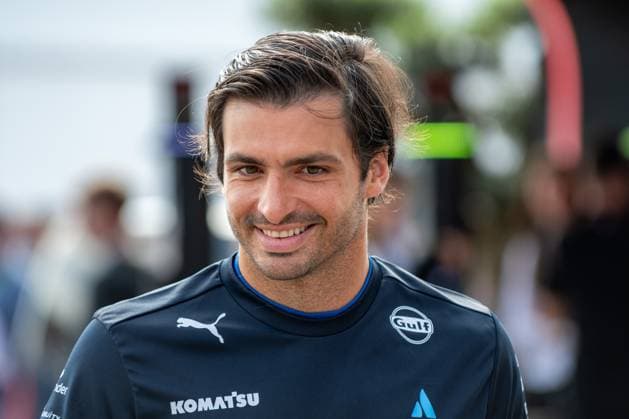 Carlos Sainz Jr. (ESP) arrives at the F1 GP of Italy at Monza Circuit on September 5, 2025 in Monza, Italy. during Pirelli Gran Premio d Italia 2025, Formula 1 Championship in Monza, Italy, September 05 2025  Copyright: xFedericoxManoni IPAxSportx xipa-agency.netx xx IPA_64210579 IPA_Agency_IPA64210579