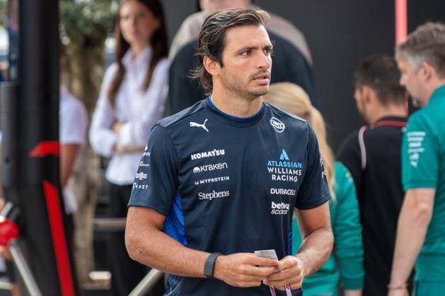 Carlos Sainz Jr. (ESP) arrives at the F1 GP of Italy at Monza Circuit on September 5, 2025 in Monza, Italy. during Pirelli Gran Premio d Italia 2025, Formula 1 Championship in Monza, Italy, September 05 2025  Copyright: xFedericoxManoni IPAxSportx xipa-agency.netx xx IPA_64210585 IPA_Agency_IPA64210585