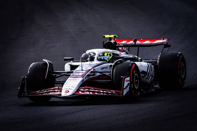 F1 ITALIAN GRAND PRIX FRIDAY Oliver Bearman of Great Britain and Haas F1 Team during friday s practice of the F1 Grand Prix of Italy - Formula 1 Pirelli Gran Premio D Italia 2025 at Autodromo Nazionale Monza Circuit on September 05, 2025, in Monza, Italy. Copyright: xx 080A4589