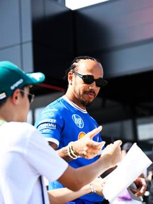 F1 Grand Prix of Italy - Practice Lewis Hamilton of Team Scuderia Ferrari HP, driving the Ferrari SF-25, is in the paddock during the FIA Formula One World Championship, WM, Weltmeisterschaft Formula 1 Pirelli Gran Premio d Italia 2025, on September 5, 2025, in Monza, Italy Monza Italy  Copyright: xLucaxBarsalix originalFilename:barsali-notitle250905_npYAB.jpg