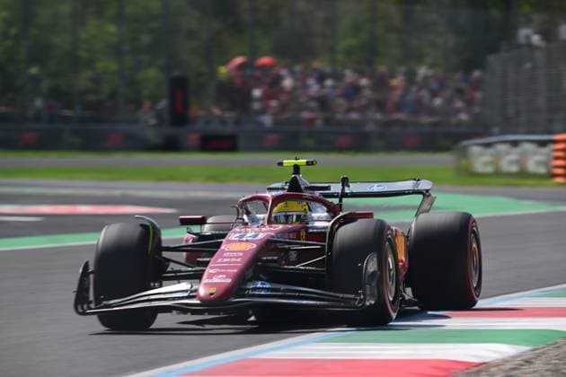 F1 Grand Prix of Italy - Practice Lewis Hamilton of Scuderia Ferrari drives during the free practice of the Italian GP, the 16th round of the Formula 1 World Championship, WM, Weltmeisterschaft in Autodromo Nazionale di Monza, Monza, Lombardy, Italy, on September 5, 2025. Monza Lombardy Italy  Copyright: xAndreaxDiodatox originalFilename:diodato-formula1250905_npog6.jpg