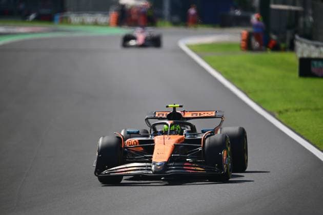 F1 Grand Prix of Italy - Practice Lando Norris of the McLaren F1 Team drives during the free practice of the Italian GP, the 16th round of the Formula 1 World Championship, WM, Weltmeisterschaft at Autodromo Nazionale di Monza in Monza, Lombardy, Italy, on September 5, 2025. Monza Lombardy Italy  Copyright: xAndreaxDiodatox originalFilename:diodato-formula1250905_npbRB.jpg