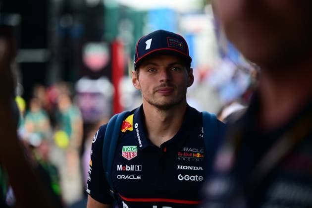F1 Grand Prix of Italy - Practice Max Verstappen of Red Bull Racing Honda walks during free practice of the Italian GP, the 16th round of the Formula 1 World Championship, WM, Weltmeisterschaft in Autodromo Nazionale di Monza, Monza, Lombardy, Italy, on September 5, 2025. Monza Lombardy Italy  Copyright: xAndreaxDiodatox originalFilename:diodato-formula1250905_npczI.jpg