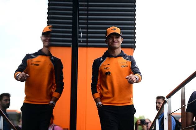 F1 Grand Prix of Italy - Practice Lando Norris of the McLaren F1 Team walks during the free practice of the Italian GP, the 16th round of the Formula 1 World Championship, WM, Weltmeisterschaft in Autodromo Nazionale di Monza, Monza, Lombardy, Italy, on September 5, 2025. Monza Lombardy Italy  Copyright: xAndreaxDiodatox originalFilename:diodato-formula1250905_npTmD.jpg