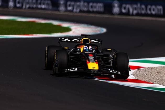 F1 - ITALIAN GRAND PRIX 2025 01 VERSTAPPEN Max (nld), Red Bull Racing RB21, action during the 2025 Formula 1 Pirelli Grand Premio d™Italia, 2025 Italian Grand Prix, 16th round of the 2025 FIA Formula One World Championship, WM, Weltmeisterschaft from September 5 to 7, 2025 on the Autodromo Nazionale Monza, in Monza, Italy -  Copyright: xEricxAlonsox