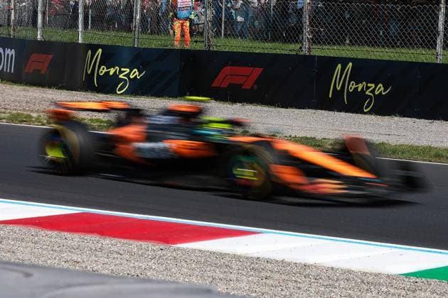 F1 - ITALIAN GRAND PRIX 2025 04 NORRIS Lando (gbr), McLaren F1 Team MCL39, action during the 2025 Formula 1 Pirelli Grand Premio d™Italia, 2025 Italian Grand Prix, 16th round of the 2025 FIA Formula One World Championship, WM, Weltmeisterschaft from September 5 to 7, 2025 on the Autodromo Nazionale Monza, in Monza, Italy - MonzaItaly  Copyright: xEricxAlonsox