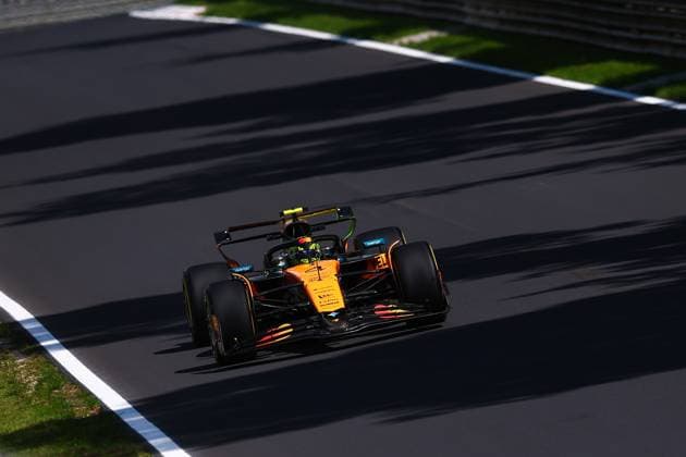 F1 - ITALIAN GRAND PRIX 2025 04 NORRIS Lando (gbr), McLaren F1 Team MCL39, action during the 2025 Formula 1 Pirelli Grand Premio d™Italia, 2025 Italian Grand Prix, 16th round of the 2025 FIA Formula One World Championship, WM, Weltmeisterschaft from September 5 to 7, 2025 on the Autodromo Nazionale Monza, in Monza, Italy - MonzaItaly  Copyright: xEricxAlonsox