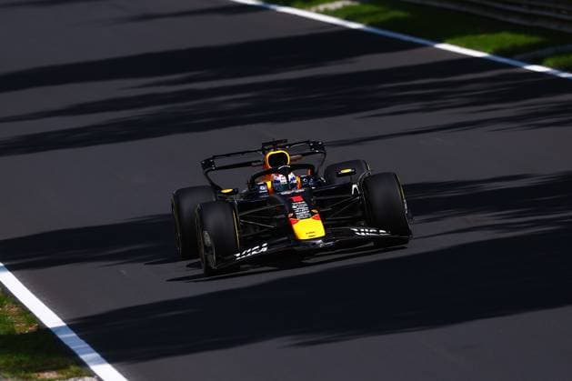 F1 - ITALIAN GRAND PRIX 2025 01 VERSTAPPEN Max (nld), Red Bull Racing RB21, action during the 2025 Formula 1 Pirelli Grand Premio d™Italia, 2025 Italian Grand Prix, 16th round of the 2025 FIA Formula One World Championship, WM, Weltmeisterschaft from September 5 to 7, 2025 on the Autodromo Nazionale Monza, in Monza, Italy - MonzaItaly  Copyright: xEricxAlonsox