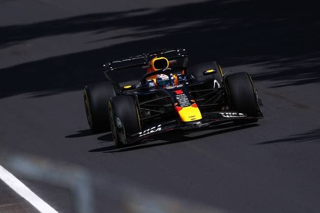 F1 - ITALIAN GRAND PRIX 2025 01 VERSTAPPEN Max (nld), Red Bull Racing RB21, action during the 2025 Formula 1 Pirelli Grand Premio d™Italia, 2025 Italian Grand Prix, 16th round of the 2025 FIA Formula One World Championship, WM, Weltmeisterschaft from September 5 to 7, 2025 on the Autodromo Nazionale Monza, in Monza, Italy - MonzaItaly  Copyright: xEricxAlonsox