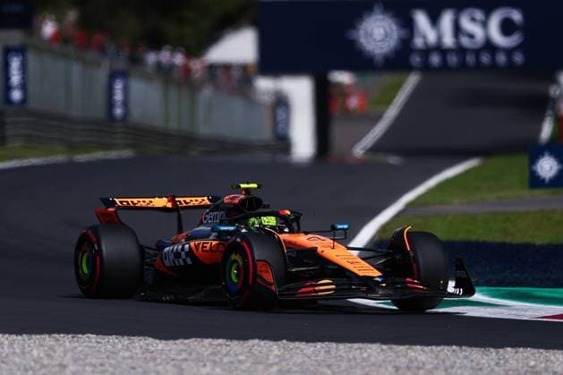 F1 - ITALIAN GRAND PRIX 2025 04 NORRIS Lando (gbr), McLaren F1 Team MCL39, action during the 2025 Formula 1 Pirelli Grand Premio d™Italia, 2025 Italian Grand Prix, 16th round of the 2025 FIA Formula One World Championship, WM, Weltmeisterschaft from September 5 to 7, 2025 on the Autodromo Nazionale Monza, in Monza, Italy - MonzaItaly  Copyright: xEricxAlonsox
