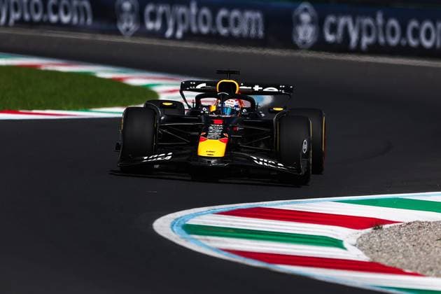 F1 - ITALIAN GRAND PRIX 2025 01 VERSTAPPEN Max (nld), Red Bull Racing RB21, action during the 2025 Formula 1 Pirelli Grand Premio d™Italia, 2025 Italian Grand Prix, 16th round of the 2025 FIA Formula One World Championship, WM, Weltmeisterschaft from September 5 to 7, 2025 on the Autodromo Nazionale Monza, in Monza, Italy - MonzaItaly  Copyright: xEricxAlonsox