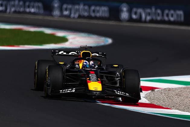 F1 - ITALIAN GRAND PRIX 2025 01 VERSTAPPEN Max (nld), Red Bull Racing RB21, action during the 2025 Formula 1 Pirelli Grand Premio d™Italia, 2025 Italian Grand Prix, 16th round of the 2025 FIA Formula One World Championship, WM, Weltmeisterschaft from September 5 to 7, 2025 on the Autodromo Nazionale Monza, in Monza, Italy - MonzaItaly  Copyright: xEricxAlonsox