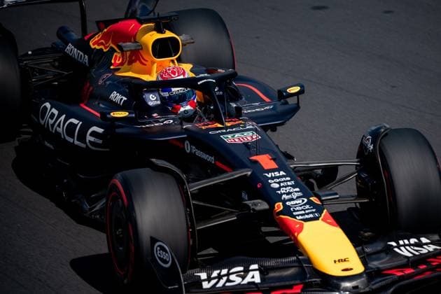 F1 - ITALIAN GRAND PRIX 2025 01 VERSTAPPEN Max (nld), Red Bull Racing RB21, action during the 2025 Formula 1 Pirelli Grand Premio d™Italia, 2025 Italian Grand Prix, 16th round of the 2025 FIA Formula One World Championship, WM, Weltmeisterschaft from September 5 to 7, 2025 on the Autodromo Nazionale Monza, in Monza, Italy - MonzaItaly  Copyright: xALBERTOxVIMERCATIx