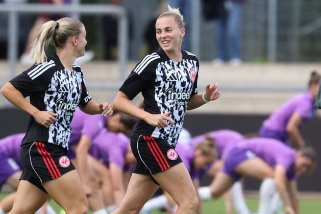 2025 09 05 xJFx Soccer Google Pixel Women Bundesliga Season 2025 2026 Eintracht Frankfurt SGS Essen v l ,Laura Freigang Eintracht Frankfurt warm up, DFL DFB REGULATIONS PROHIBIT ANY USE OF PHOTOGRAPHS as IMAGE SEQUENCES and or QUASI VIDEO Copyright: JoaquimxFerreira