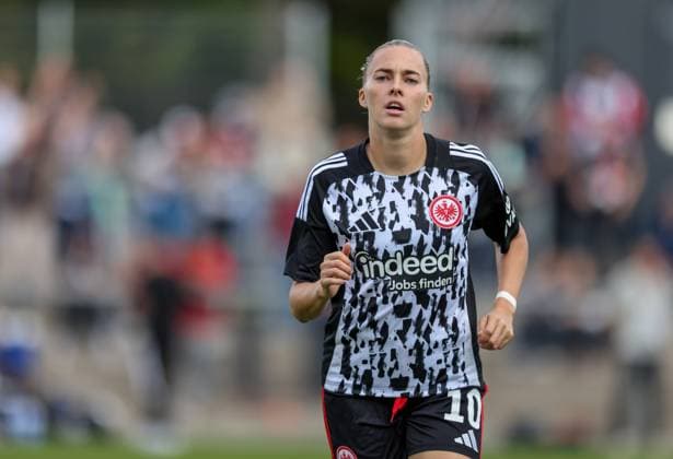 DEU, Frankfurt, Eintracht Frankfurt vs SGS Essen, Google Pixel Frauen Bundesliga DFB, Saison 2526, Stadion am Bretanobad, 1 Spieltag, im Bild Laura Freigang Eintracht Frankfurt 10 DFB DFL REGULATIONS PROHIBIT ANY USE OF PHOTOGRAPHS AS IMAGE SEQUENCES AND OR QUASI VIDEO, 05 09 2025, Copyright: HMBxMedia HendrikxHamelau