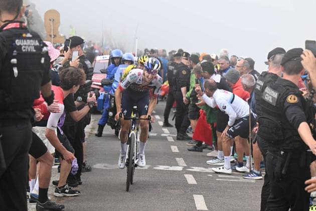 05-09-2025 Vuelta A Espana; Tappa 13 Cabezon De La Sal - Alto De L angliru; 2025, Red Bull - Bora Hansgrohe; Hindley, Jai; Alto De L angliru; 