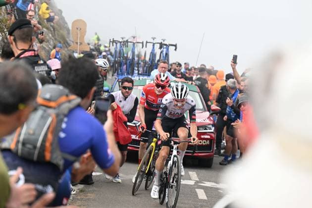 05-09-2025 Vuelta A Espana; Tappa 13 Cabezon De La Sal - Alto De L angliru; 2025, Uae Team Emirates - Xrg; 2025, Visma - Lease A Bike; Almeida, Joao; Vingegaard, Jonas; Alto De L angliru; 